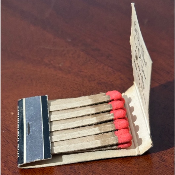 Vintage Matchbook Illinois Athletic Club of Chicago IAC Membership Relax Matches - Picture 14 of 16